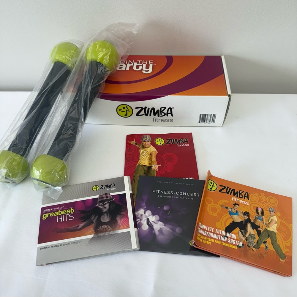 Zumba Fitness Join The Party Set 6 CDs + DVD Concert Tone Sticks Guide Book